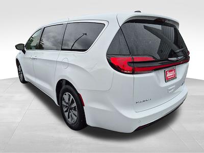 2024 Chrysler Pacifica FWD Minivan for sale #FP34207 - photo 2