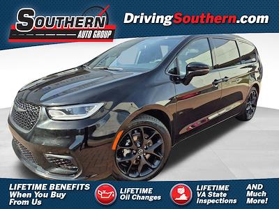 Used 2025 Chrysler Pacifica Limited Minivan for sale #FP34298 - photo 1