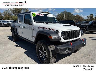 Used 2025 Jeep Gladiator - photo 1