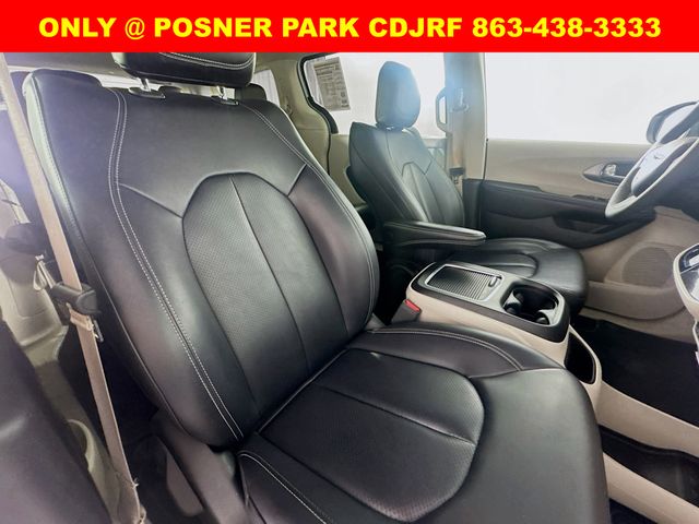 Used 2023 Chrysler Pacifica - photo 18