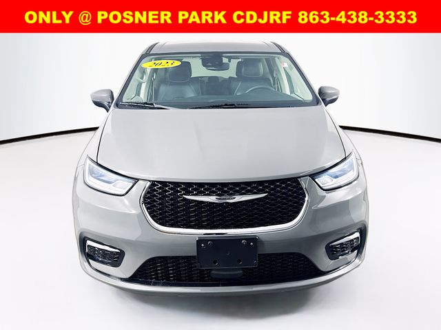 Used 2023 Chrysler Pacifica - photo 2