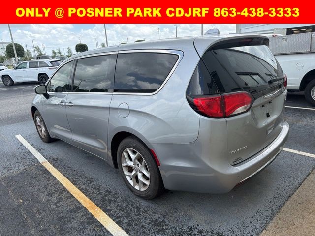 Used 2017 Chrysler Pacifica - photo 5