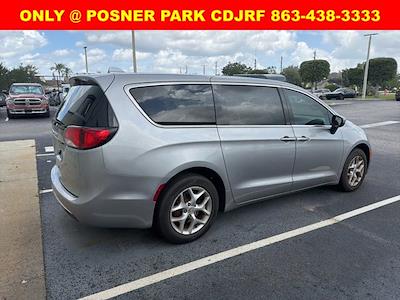 2017 Chrysler Pacifica FWD Minivan for sale #F623963A - photo 2