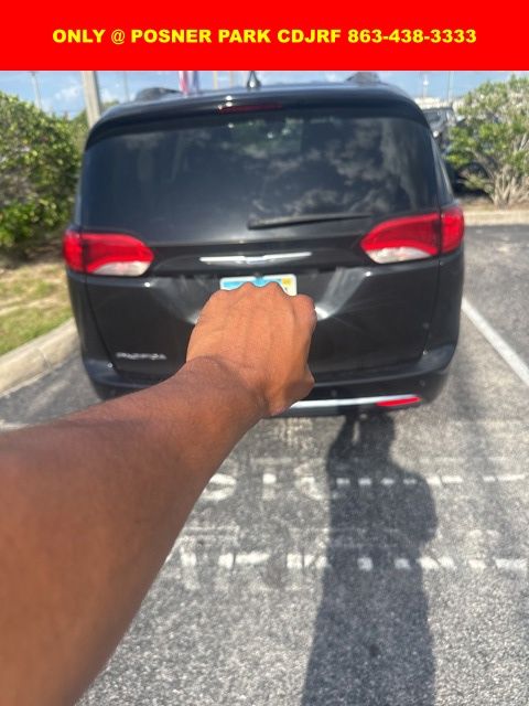 Used 2018 Chrysler Pacifica - photo 7