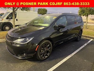 Used 2019 Chrysler Pacifica - photo 1