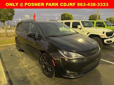 Used 2019 Chrysler Pacifica - photo 1