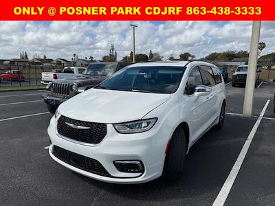 Used 2022 Chrysler Pacifica - photo 1