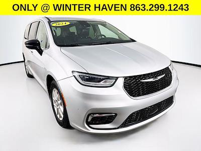 Used 2024 Chrysler Pacifica - photo 1