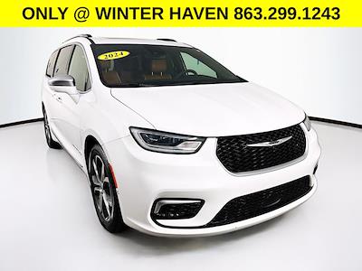 Used 2024 Chrysler Pacifica - photo 1