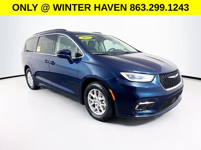 Used 2022 Chrysler Pacifica - photo 1