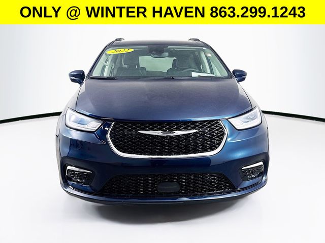 Used 2022 Chrysler Pacifica - photo 2