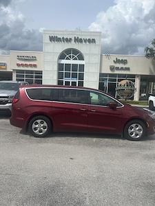 Used 2018 Chrysler Pacifica - photo 1