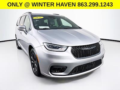 Used 2021 Chrysler Pacifica - photo 1