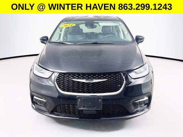 Used 2024 Chrysler Pacifica - photo 2