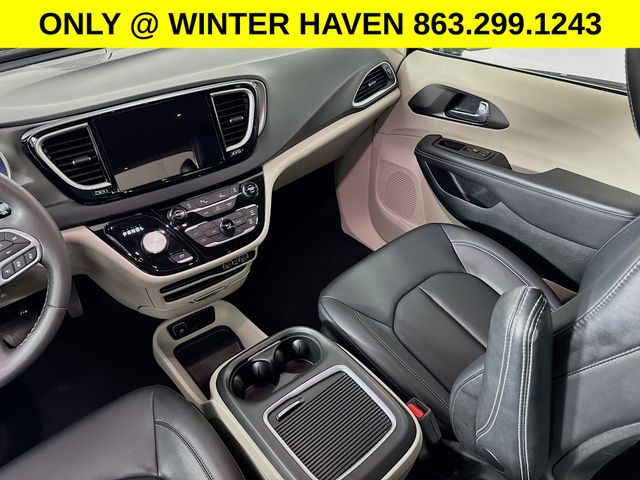 Used 2024 Chrysler Pacifica - photo 24