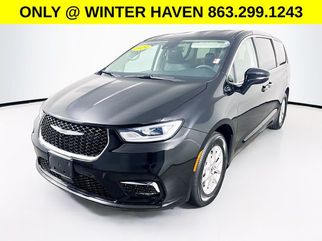 Used 2024 Chrysler Pacifica - photo 5
