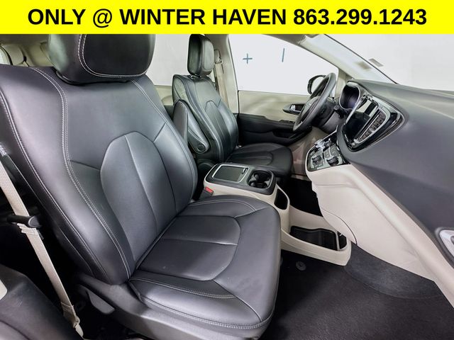 Used 2024 Chrysler Pacifica - photo 32