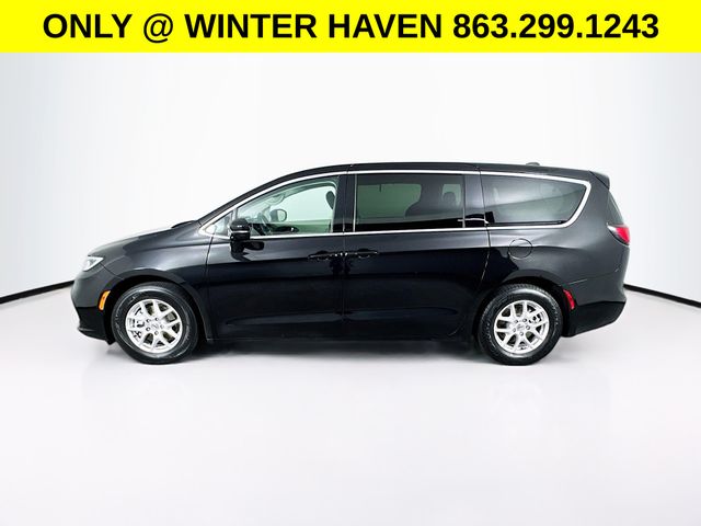 Used 2024 Chrysler Pacifica - photo 6