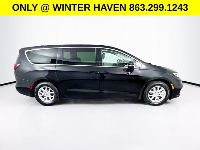 Used 2024 Chrysler Pacifica - photo 10