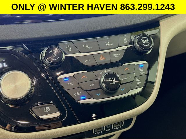 Used 2024 Chrysler Pacifica - photo 17