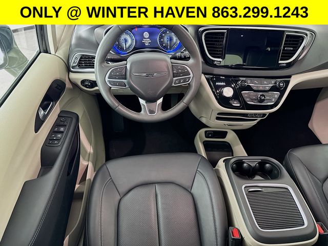 Used 2024 Chrysler Pacifica - photo 22