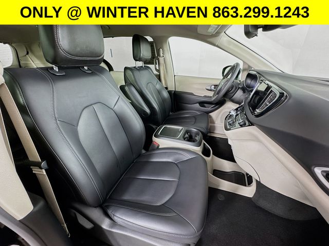 Used 2024 Chrysler Pacifica - photo 31