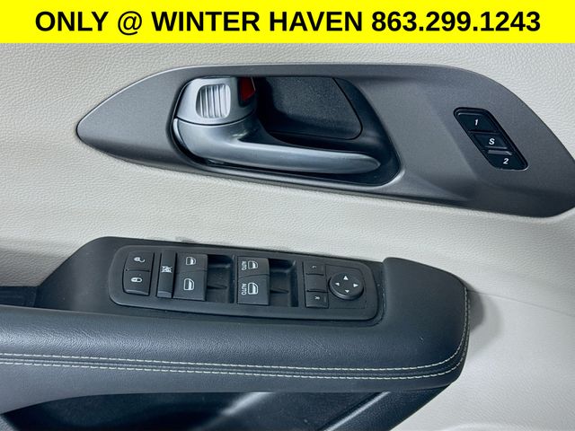 Used 2024 Chrysler Pacifica - photo 19