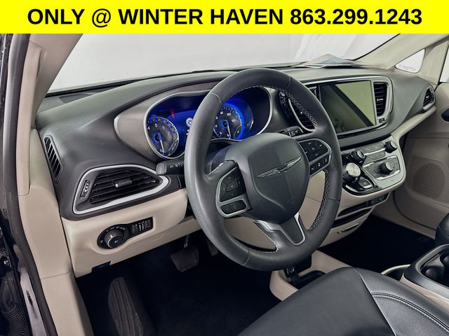 Used 2024 Chrysler Pacifica - photo 11
