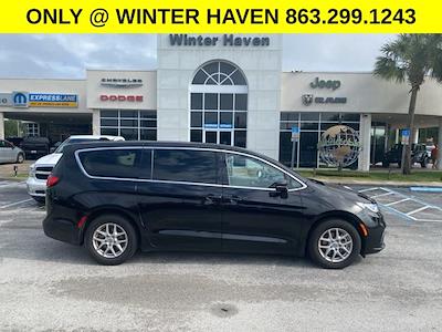 Used 2024 Chrysler Pacifica - photo 2