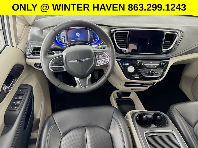 Used 2023 Chrysler Pacifica - photo 22