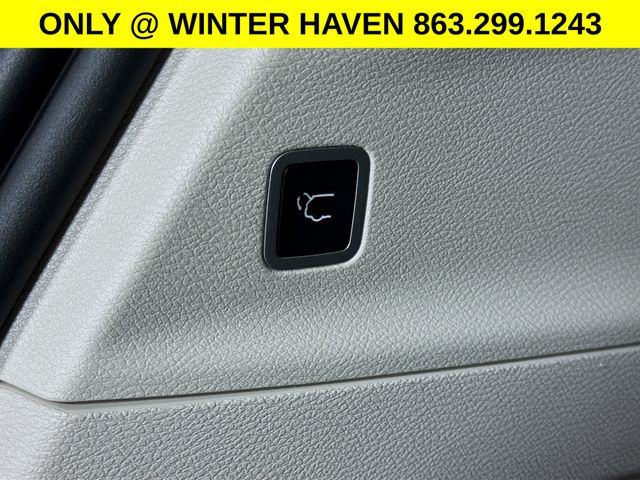 Used 2023 Chrysler Pacifica - photo 27