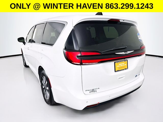 Used 2023 Chrysler Pacifica - photo 7