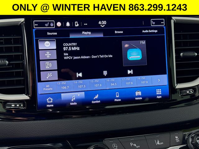 Used 2023 Chrysler Pacifica - photo 16
