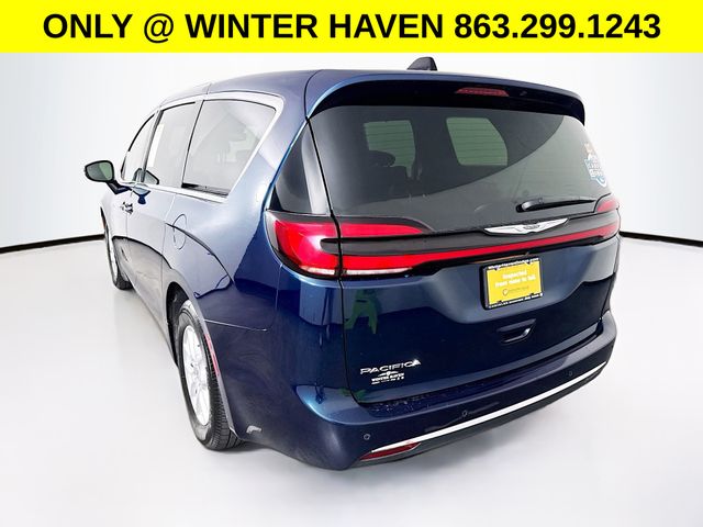 Used 2023 Chrysler Pacifica - photo 7