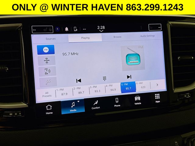 Used 2023 Chrysler Pacifica - photo 16