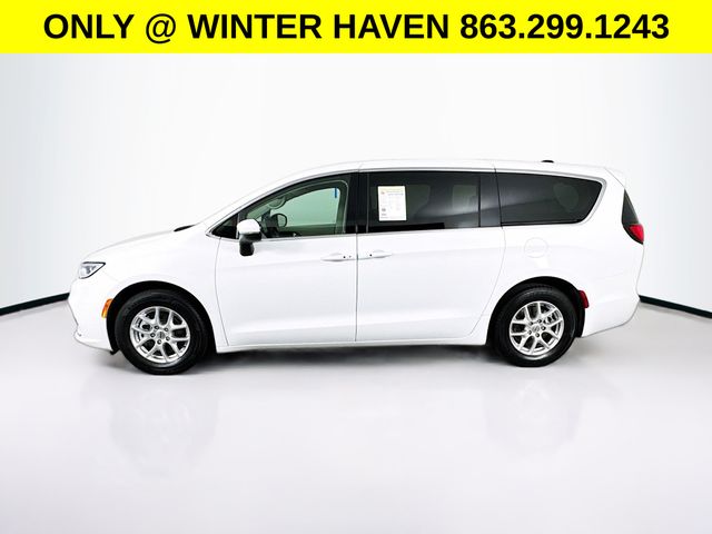 Used 2023 Chrysler Pacifica - photo 6