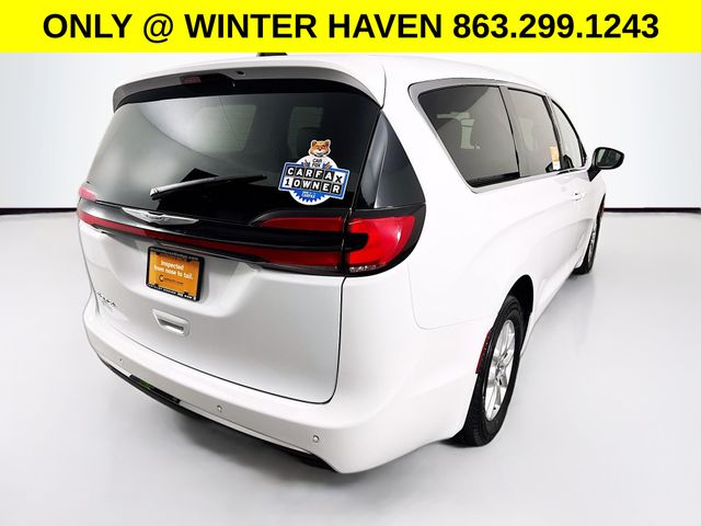 Used 2023 Chrysler Pacifica - photo 9