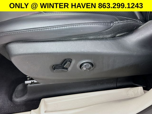 Used 2023 Chrysler Pacifica - photo 19
