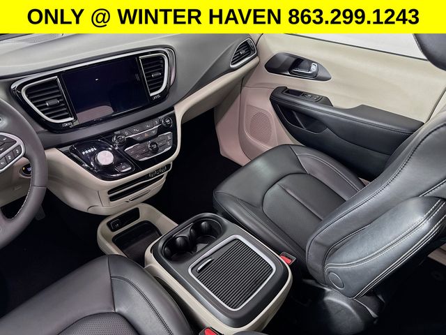 Used 2023 Chrysler Pacifica - photo 22