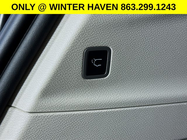 Used 2023 Chrysler Pacifica - photo 26