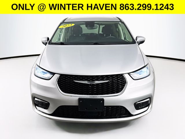 Used 2023 Chrysler Pacifica - photo 2