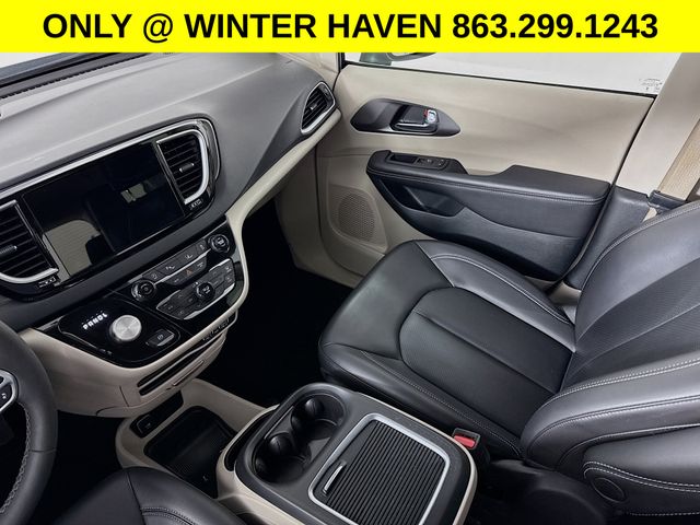 Used 2023 Chrysler Pacifica - photo 23
