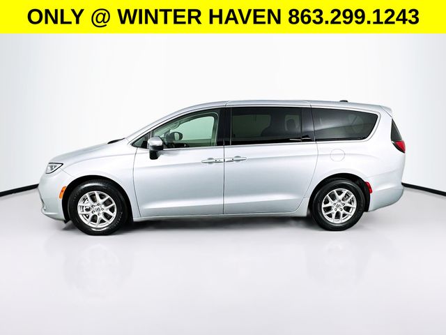 Used 2023 Chrysler Pacifica - photo 6