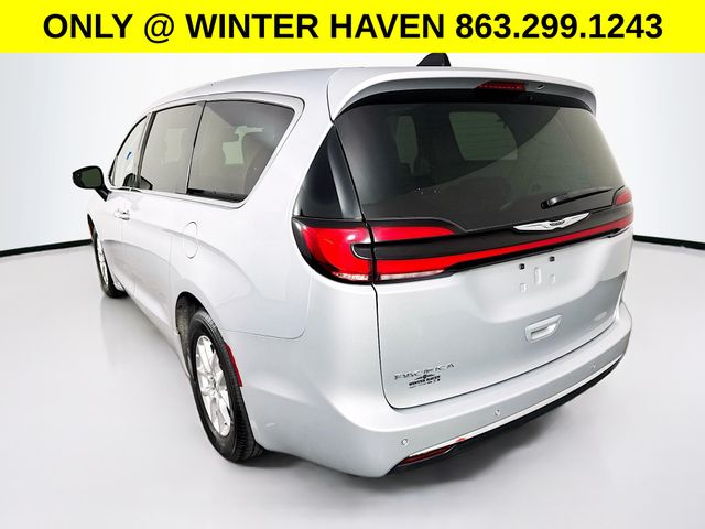 Used 2023 Chrysler Pacifica - photo 7