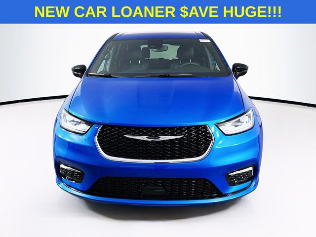 Used 2026 Chrysler Pacifica - photo 6