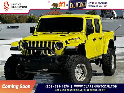 Used 2023 Jeep Gladiator - photo 1