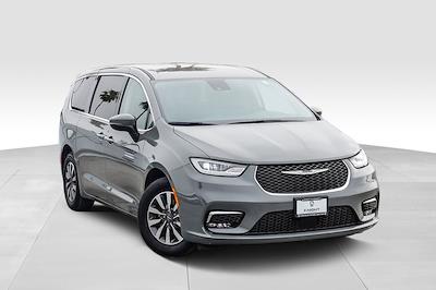 2023 Chrysler Pacifica FWD Minivan for sale #FR2535 - photo 2