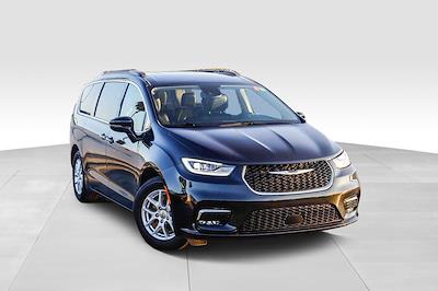2022 Chrysler Pacifica FWD Minivan for sale #FR4004 - photo 2