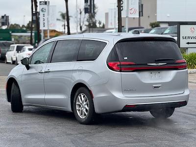 Used 2024 Chrysler Pacifica - photo 1