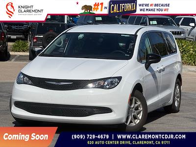 Used 2024 Chrysler Voyager - photo 1